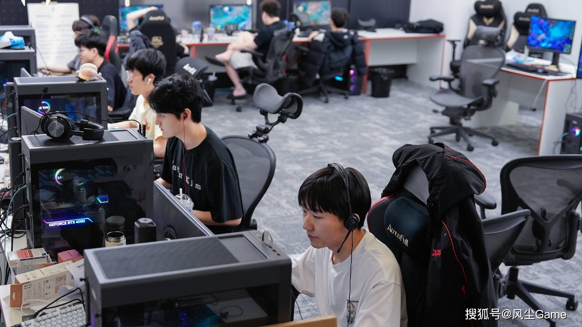 爱游戏官网-关于离谱！Scout回归赛场Scout与80激战C9分钟，Karsa连续五场比赛得分超过刷新纪录的信息